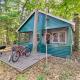 Southold Cottage with Patio and Grill - Walk to Beach!, Southold (fotografie 3)