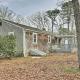 Quiet Brewster House with Deck, Mins to Bay Beaches!, Brewster (zdjęcie 2)