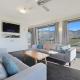 Infinity Views - Modern Wanaka Holiday Home - Photo 7