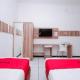 RedDoorz near Plaza Simpang Lima, Semarang - Fotografie 2