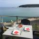 Une terrasse sur la mer