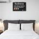 Comfy & Artsy Studio at Beverly Dago Apartment By Travelio Bandung - Foto 3
