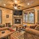 Luxe Cabin with Home Theater Less Than 2 Miles to Gatlinburg - Fotografie 1