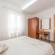 Apartment Miriam with grill and terrace - by TA Leut Agency, Privlaka (fotografie 5)