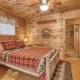 Bear Den, Hot Tub, Cozy Cabin Retreat in the Smokies Comfort & Fun for All, Sevierville (foto 5)