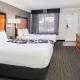La Quinta Inn by Wyndham Dallas Uptown - Photo 2