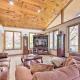 Smoky Mountain Escape with Large Deck and Game Room!, Waynesville (fotografie 4)