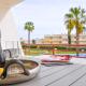 LovelyStay - 2BR Modern, Pool Access, Close to Marina & Beach Quarteira - Foto 8