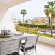 LovelyStay - 2BR Modern, Pool Access, Close to Marina & Beach Quarteira - Foto 1