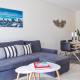 LovelyStay - 2BR Modern, Pool Access, Close to Marina & Beach Quarteira - Foto 7