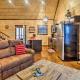 The Breeze - Broken Bow Cabin with Hot Tub and Deck! - Foto 6