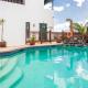 Casa Lili - Shared Pool - Close to Seafront Promenade - Sea Views from upper terrace, Пунта-де-Мухерес (фото 2)