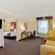 La Quinta Inn & Suites by Wyndham Panama City - Photo 7