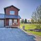 Updated Townhouse with Pergola, Walk to Downtown!, Choteau