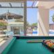 New luxury Villa with extra heated pool with hydromassage, biliard near town center, Marčana (fotografie 5)