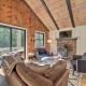 Sleek Cabin with Deck, 8 Miles to Mount Snow and Hikes, Wilmington (foto 4)