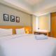 Luxury 1BR Apartment with Golf View at Mustika Golf Residence By Travelio, Cikarang (fotografie 3)