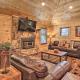 Luxe Cabin with Hot Tub, Theater, Pool Table, Arcade Pigeon Forge - Fotografie 6