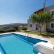 Agios Antonios Villas, Agia Triada
