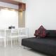 Pleasant 1BR Apartment with Sofa Bed at Dago Suites By Travelio Bandung - Zdjęcie 9
