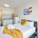 Cosy at The Cambridge Apt with Wi-Fi and Netflix, Окленд - Фото 6