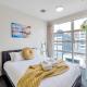Cosy at The Cambridge Apt with Wi-Fi and Netflix, Окленд - Фото 1
