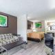 Quality Inn & Suites Canton, Canton (fotografie 9)