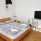 City centre studio with a balcony and free parking, Ljubljana - Photo 3