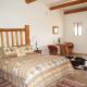Rancho Milagro Bed & Breakfast, Elgin (фото 2)