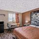 Super 8 by Wyndham Madison - Фото 5