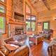 Creekside Broken Bow Cabin w/ Hot Tub & Fire Pit!, Stephens Gap
