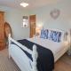 Host & Stay - Tenby Cottage Whitby - Photo 3