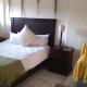 Self-catering 1Bedr cottage in Sandton with FREE WiFi Йоханнесбург - Фото 1