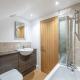 Modern & Spacious 2 Bedroom Maisonette, Bath - Photo 9