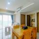 Comfortable and Spacious 2BR at Oasis Cikarang Apartment By Travelio, Cikarang (Foto 3)