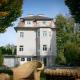 Family Wellhouse Green Garden direct in Salzburg, sunny big garden, up to 16 pax, bikes for free, BBQ, sunbeds, parking for free, 15 min sound of music, Salzburg