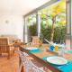 Villa Aquamarine, 2 bedroom beach house and private pool, Orient beach!, Orient Bay (foto 3)