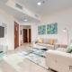 Next to Lake 2BR Apartment Accessible to Metro, Dubai Gate 2, Jumeirah Lake Towers by Deluxe Holiday Homes, Dubaï - Photo 9