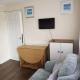 2 Bedroom Chalet near the Beach Brading - Photo 2