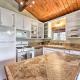 Lake Arrowhead Cabin with Deck and Stunning Mtn Views!, San Bernardino (foto 7)