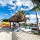 Newly Renovated 3br2ba Duplex with private Dock, Key Colony Beach