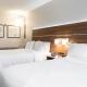 Holiday Inn Express & Suites - Lake Forest by IHG, Lake Forest (Foto 2)