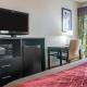 Comfort Inn & Suites Maumee - Toledo I80-90, Моми (фото 10)
