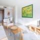 Beautiful apartment 75m2 with view at the beach, pool, parking, Roses (fotografie 10)