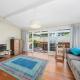 Blue Gate Cottage - Waikanae Beach Holiday Home - Foto 3