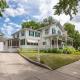 Carriage House Bed & Breakfast