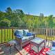 Cozy Apt with Hot Tub and Deck, 10 Mi to Stowe Resort! - Foto 2