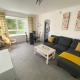 Paisley Central Apartment #4