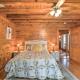 Rustic Rockdale Home on 100 Acres Near City Park!, Rockdale (fotografie 10)