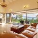 Luna Villa by StayVista - Lakeside charm with Terrace, Lush lawn & Modern decor, 纳西克 - 照片 8